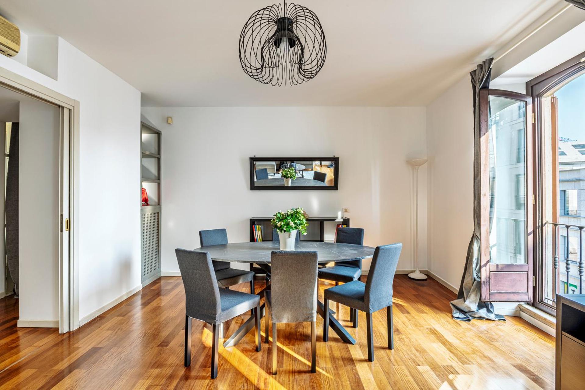 Elegant 2 Bedrooms Apartments Near Duomo Mailand Exterior foto