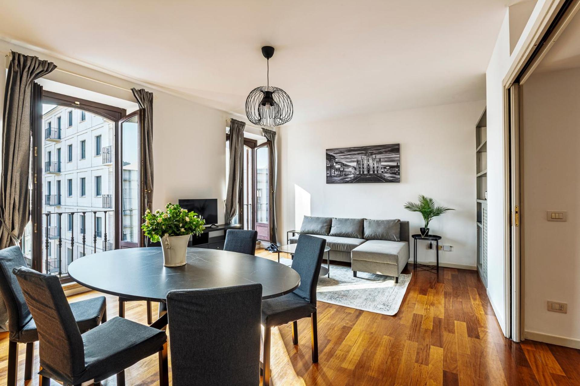 Elegant 2 Bedrooms Apartments Near Duomo Mailand Exterior foto