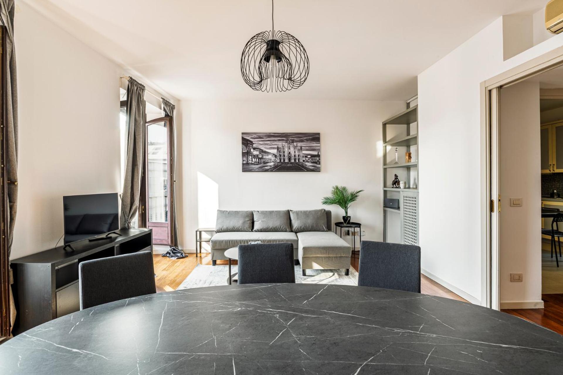 Elegant 2 Bedrooms Apartments Near Duomo Mailand Exterior foto